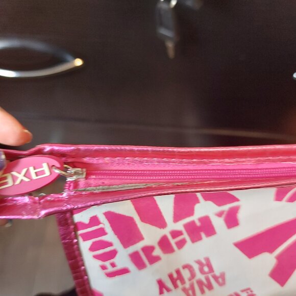 Summer Mix Samples + Toiletry Bag - Picture 9 of 10